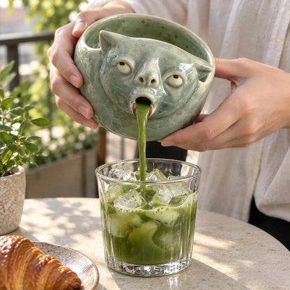 🐈 Funny Puking Cat Matcha Bowl – Quirky Tea Accessory