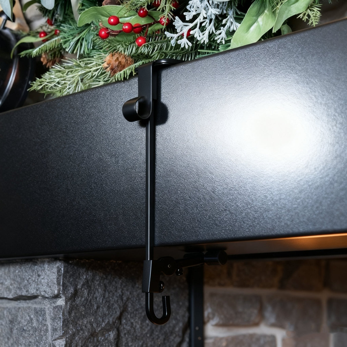 🎄 Christmas Mantel Hangers – Stocking & Garland Display Hooks
