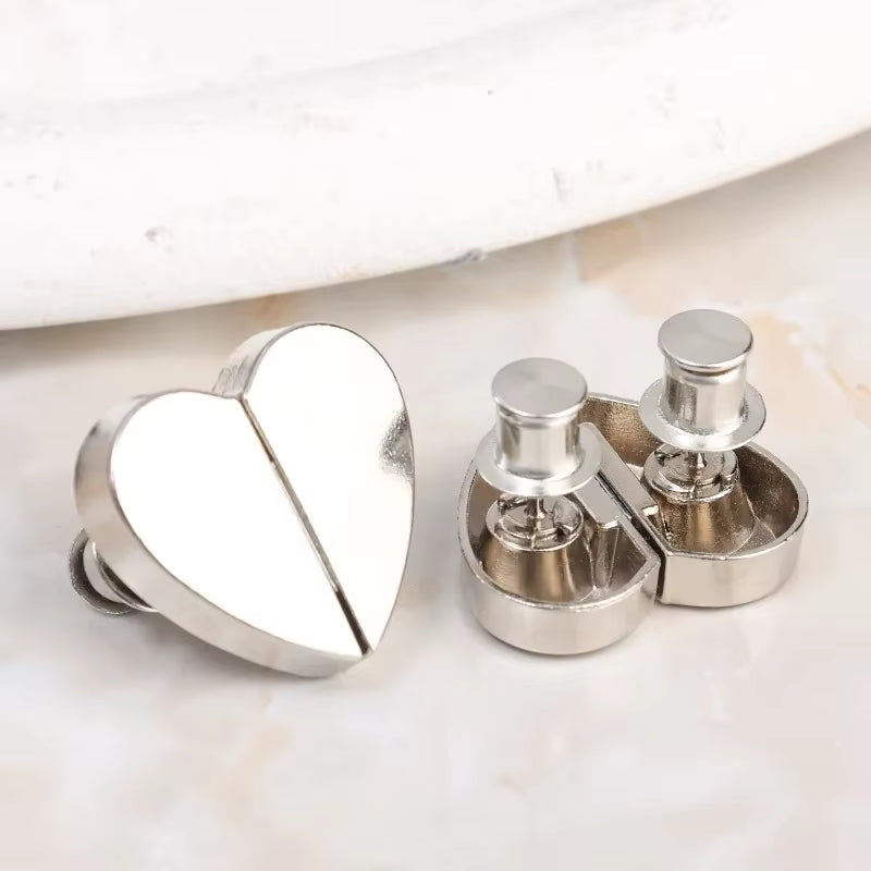 10-Pack Heart-Shaped Curtain Clips 💕 – Magnetic Decorative Tiebacks