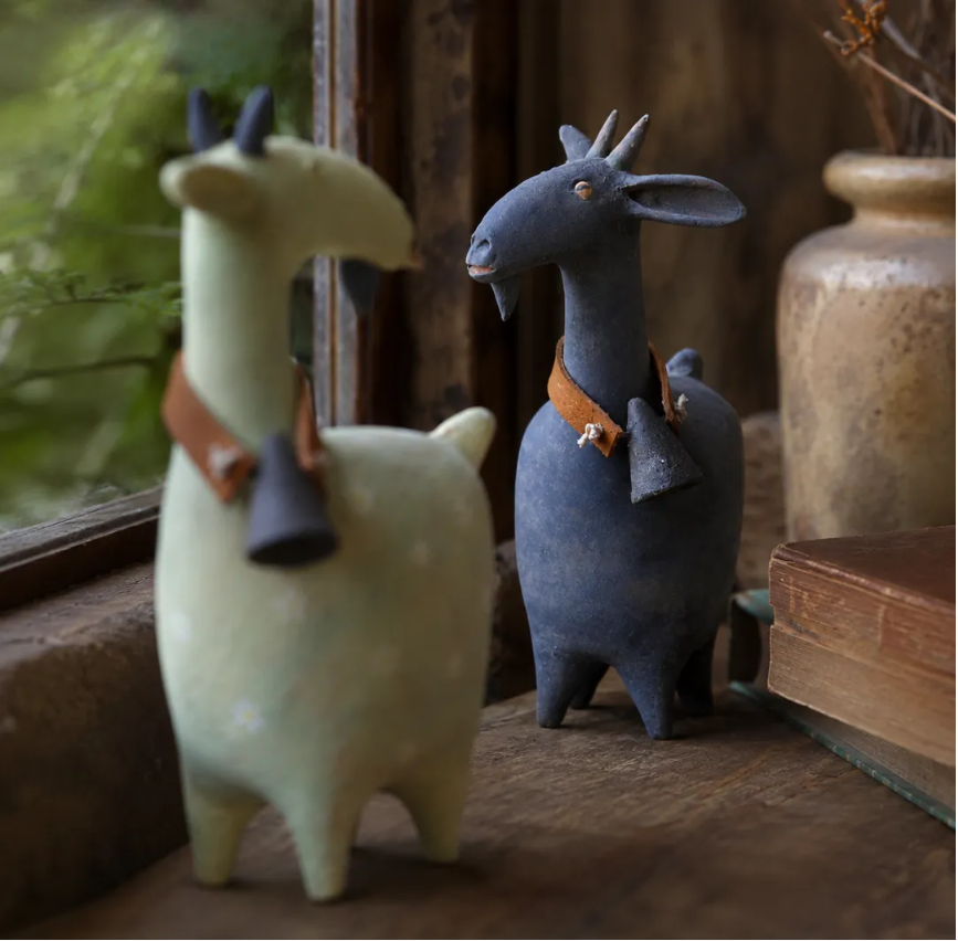 🏡 Rustic Goat Figurines Set of 2 – Vintage Farmhouse Home Decor