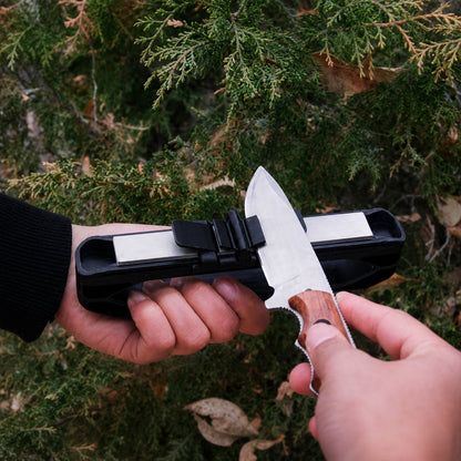 🛠️ Venture Pocket Edge Sharpener – Quick Blade Care Anywhere 🔪
