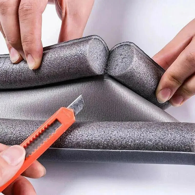 Under-Door Draft Guard – Noise-Reducing Weather Seal for Year-Round Comfort 🚪 Grey