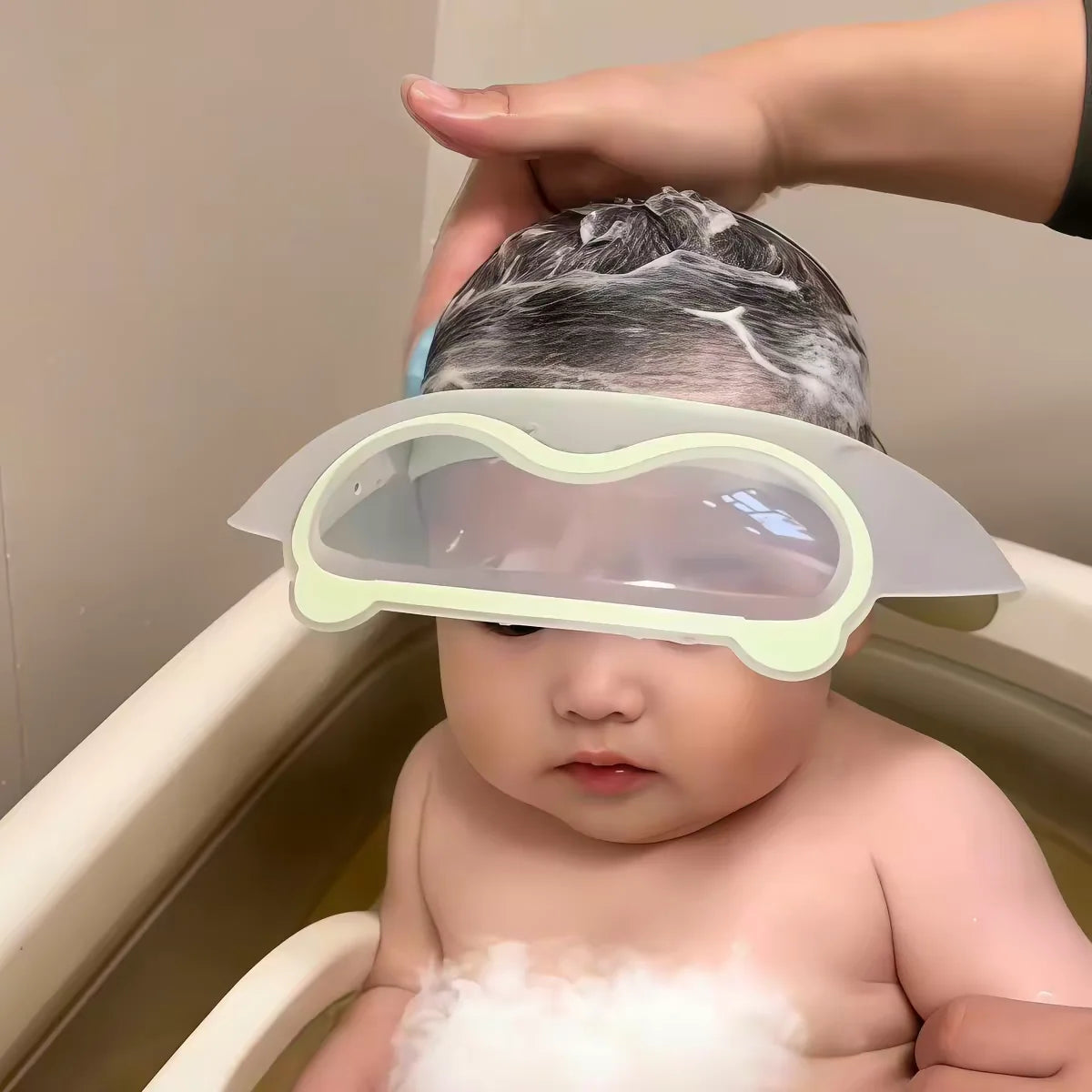 🛁 Adjustable Baby Shampoo Visor – Keep Water & Shampoo Out of Little Eyes
