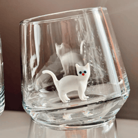 🤍 White Cat