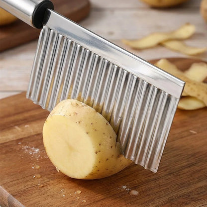 Stainless Steel Crinkle Cutter 🔪 – Wavy Vegetable Slicing Knife