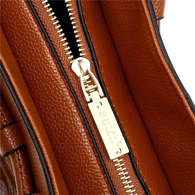 Heritage Embossed Leather Bag – Refined Old-World Charm ✨