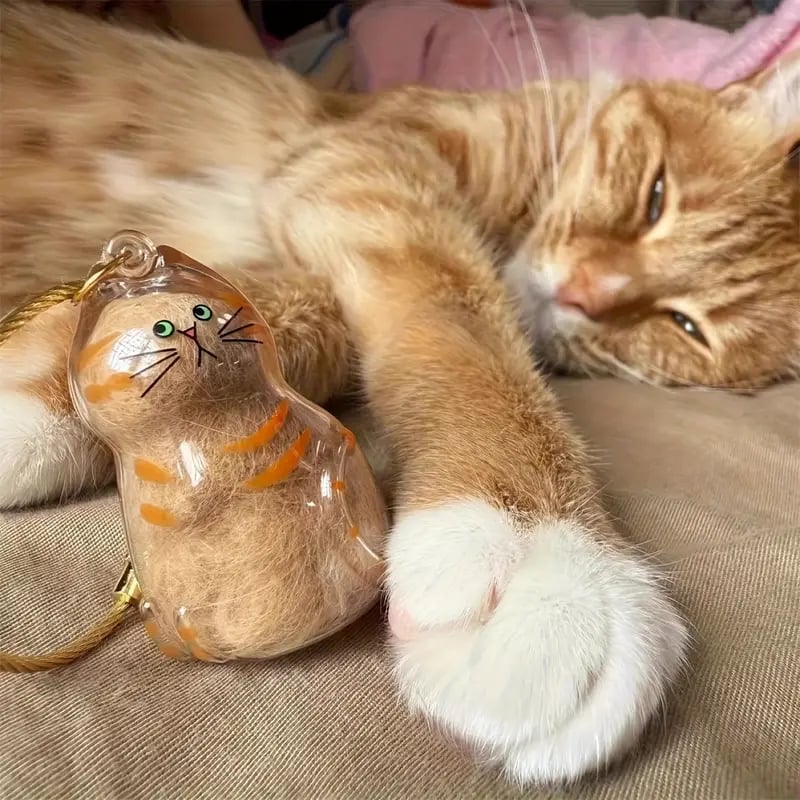 🐈 Calico Cat Memorial Keychain – Keepsake Capsule for Treasured Pet Fur