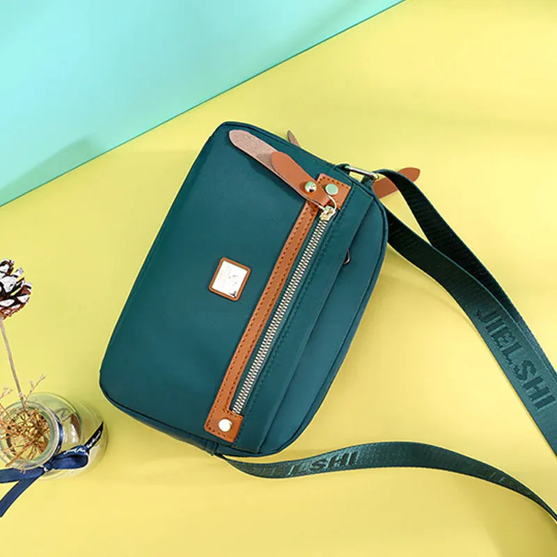 ❤️ Lightweight Red Nylon Crossbody Bag with Adjustable Strap